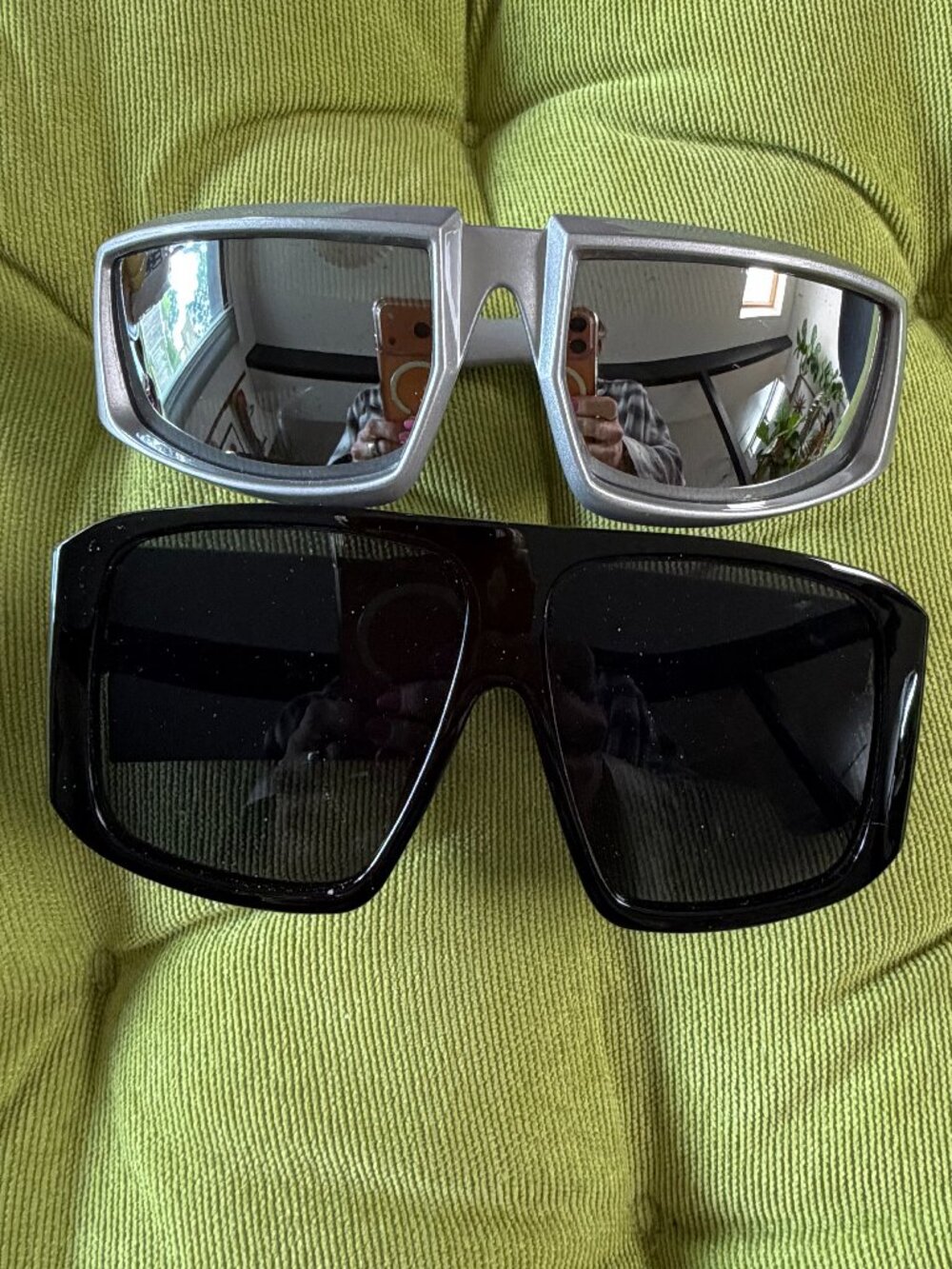 Two Pairs of Futuristic Sunglasses Oversized & Narrow Grey Black